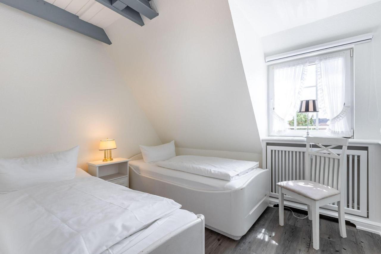 App-hardy-10b Apartment
